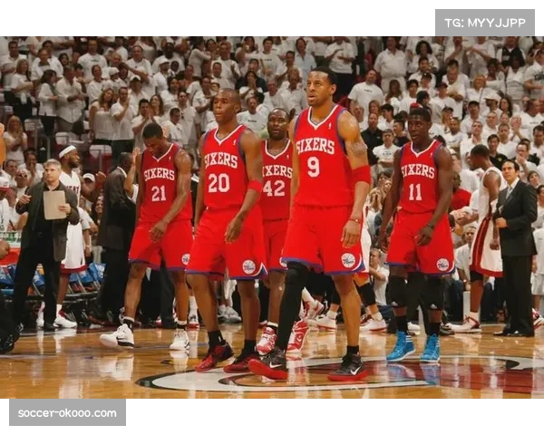 球队更衣室氛围建设分析 老将经验对年轻阵容影响 球队更衣室氛围建设分析 老将经验对年轻阵容影响